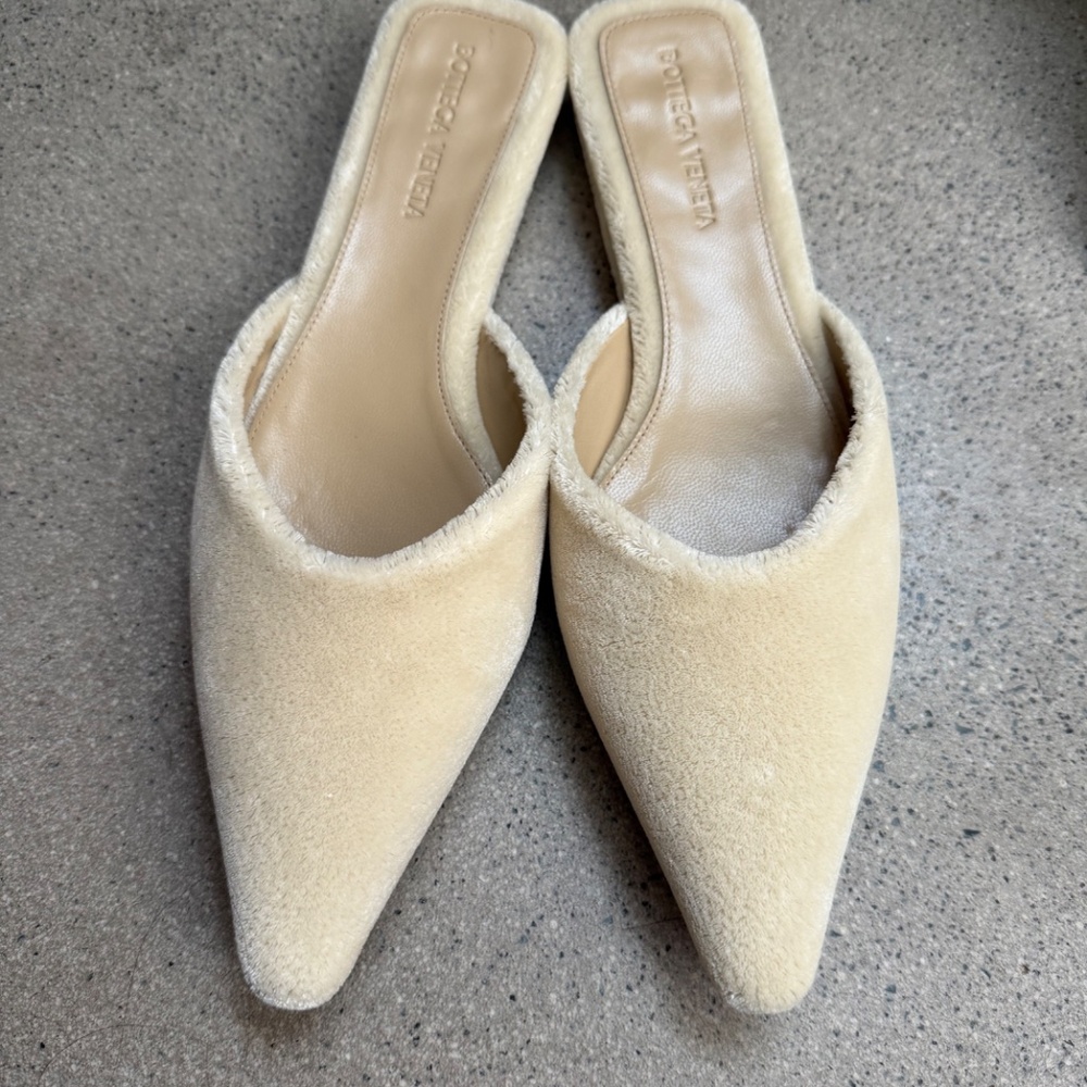 BOTTEGA VENETA carpet (faux fur) point-toe ballerina slippers  - BRAND NEW
